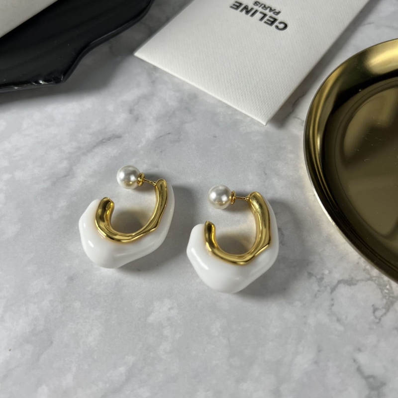 Ce**e earrings